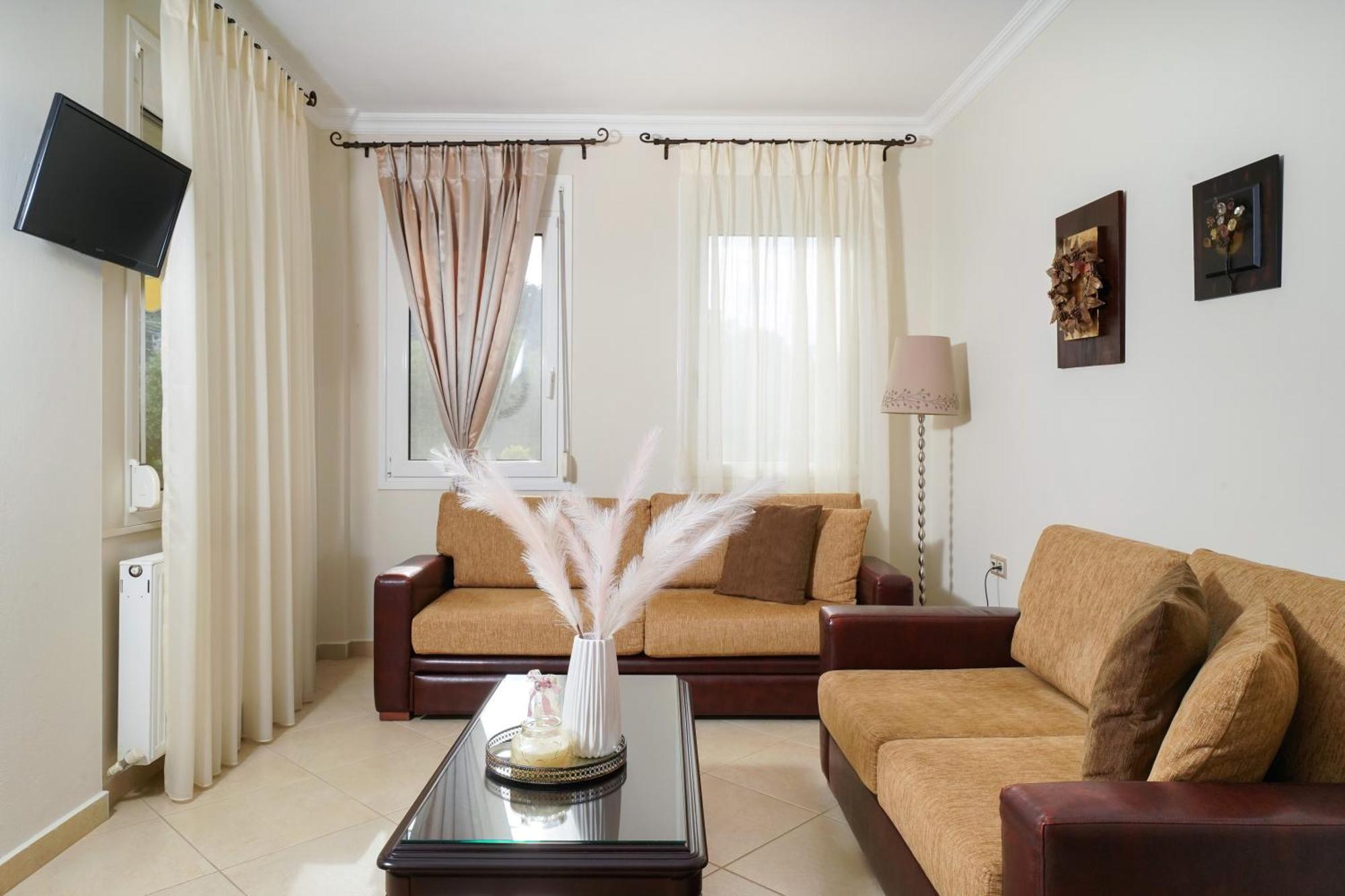 לימנאס Mandani Villa Luxury Apartments מראה חיצוני תמונה